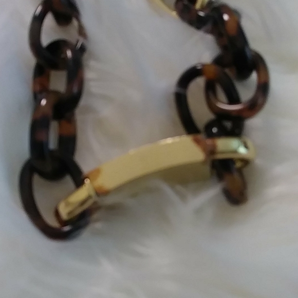 Michael Kors Tortoise Link Chain Necklace - Picture 3 of 4